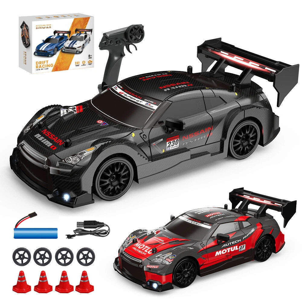 ENOZE 8601 1/24 4WD Ready-to-Run RC Drift Car Nissan GTR with LED Lights