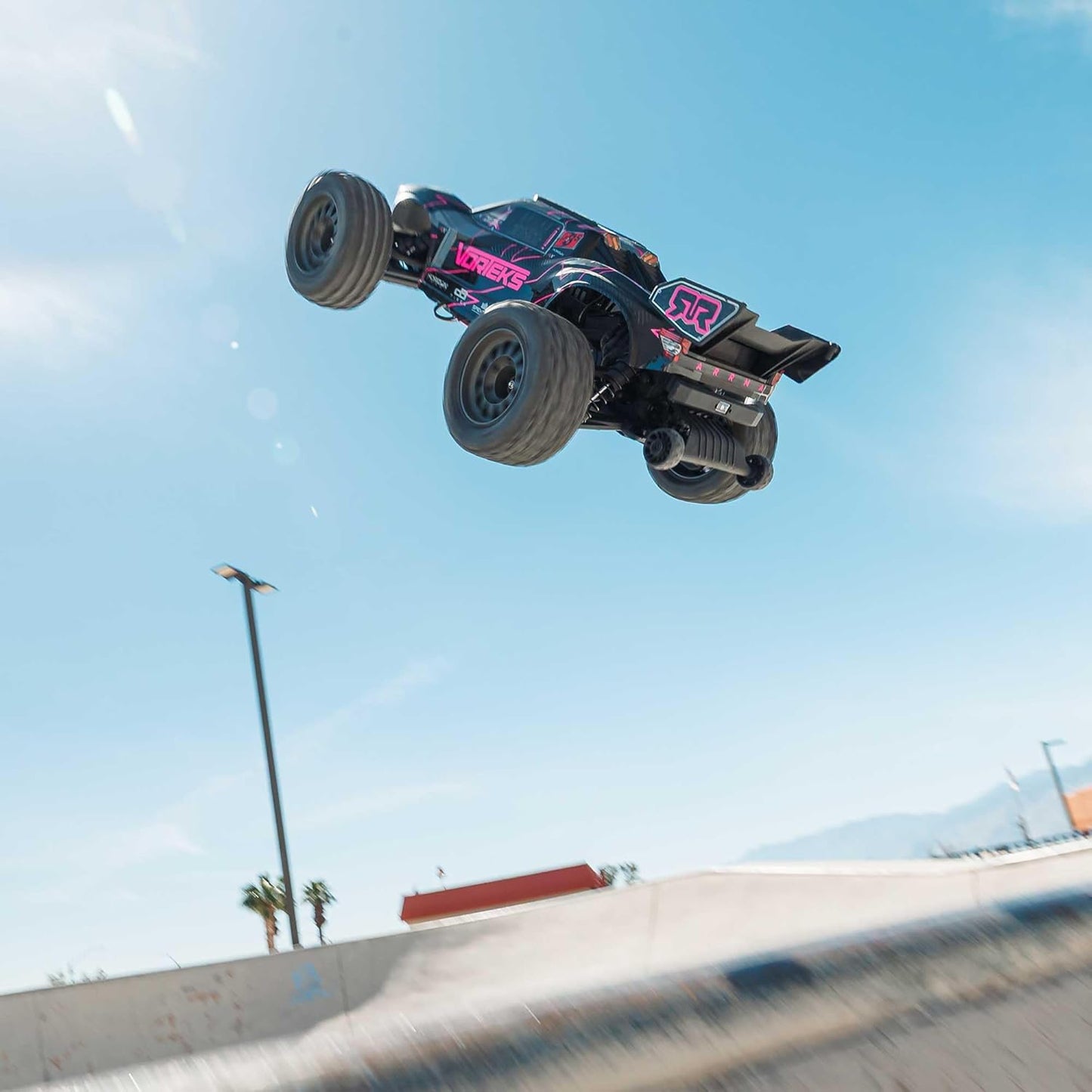 ARRMA Vorteks 223S DSC 1/10 2WD Ready-to-Run Brushless Stadium Truck