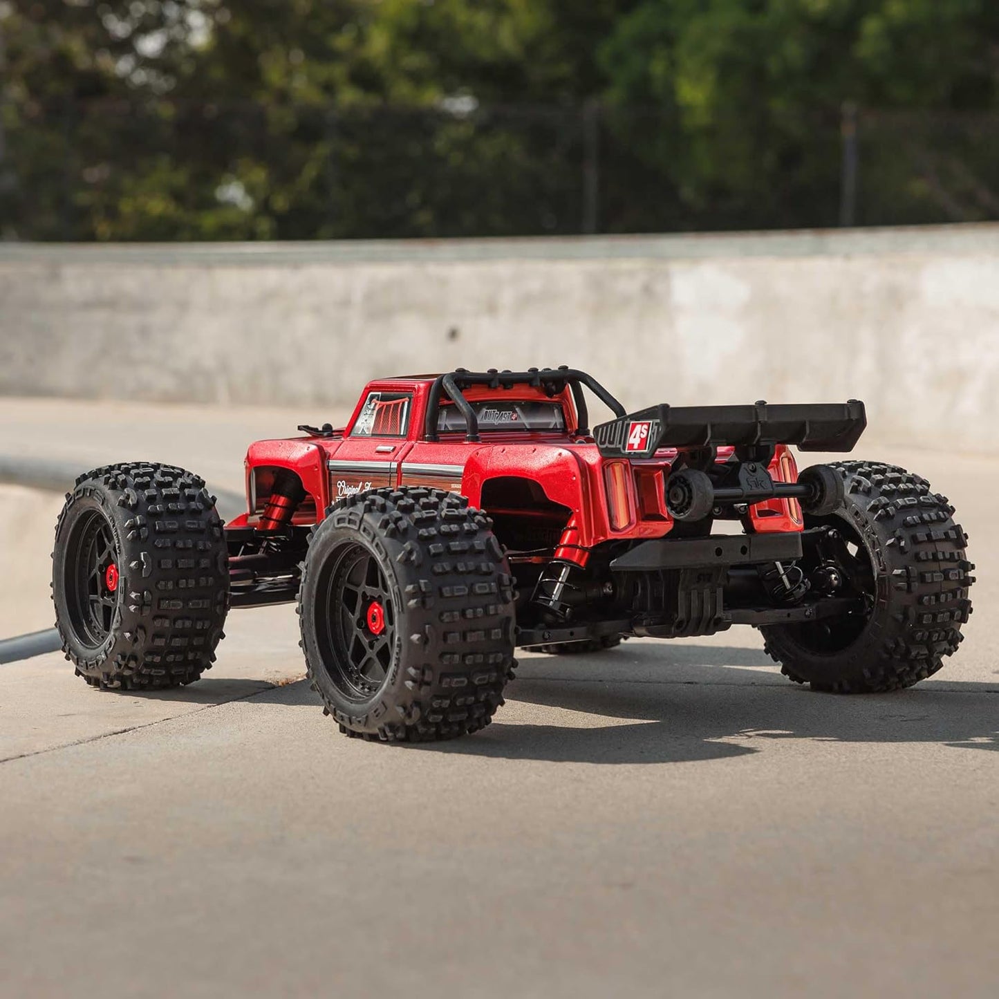 ARRMA 1/10 Outcast 4S BLX V2 4WD Stunt Truck – RTR, Brushless