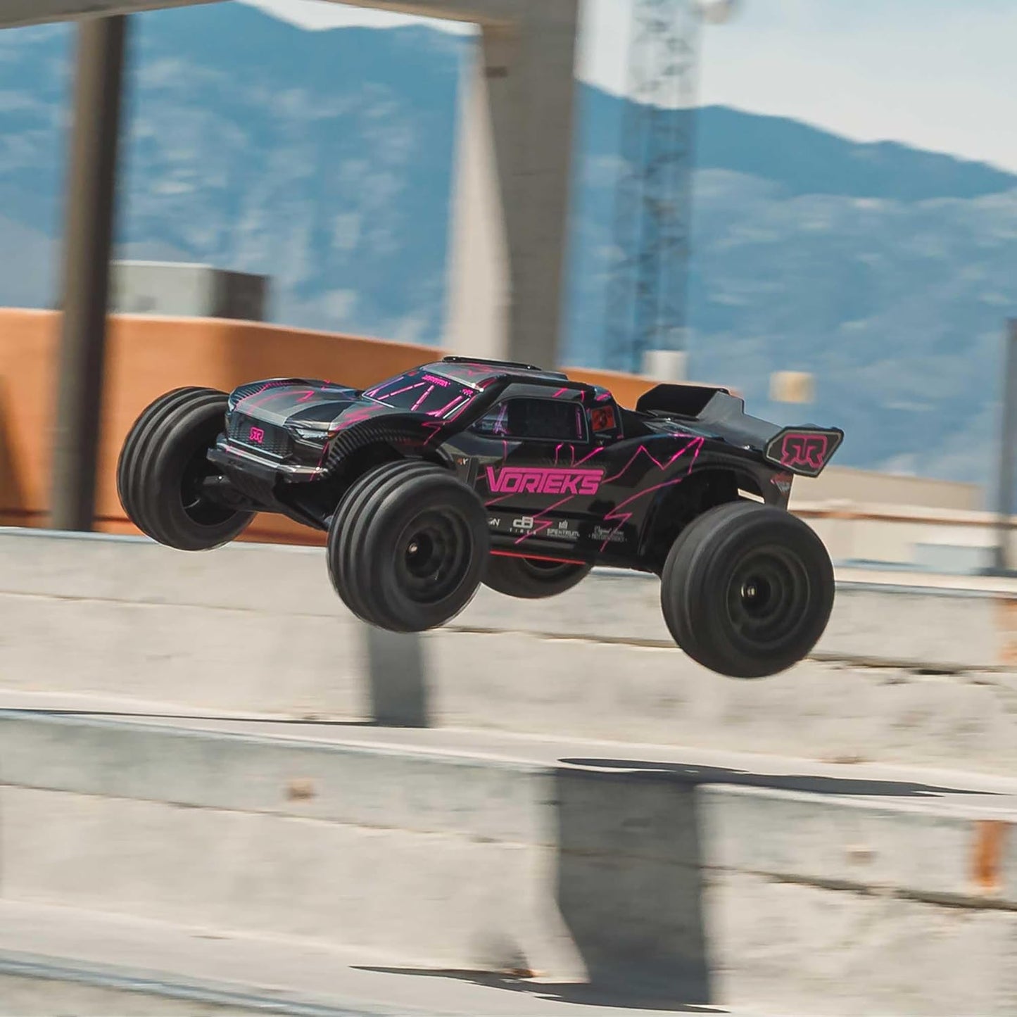 ARRMA Vorteks 223S DSC 1/10 2WD Ready-to-Run Brushless Stadium Truck