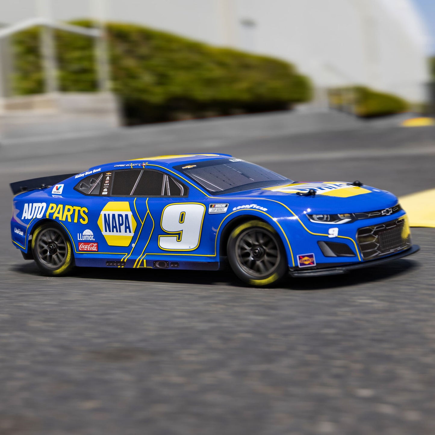 Losi 1/12 NASCAR Chase Elliott No. 9 NAPA 2025 Chevrolet Camaro ZL1 AWD RTR RC Race Car