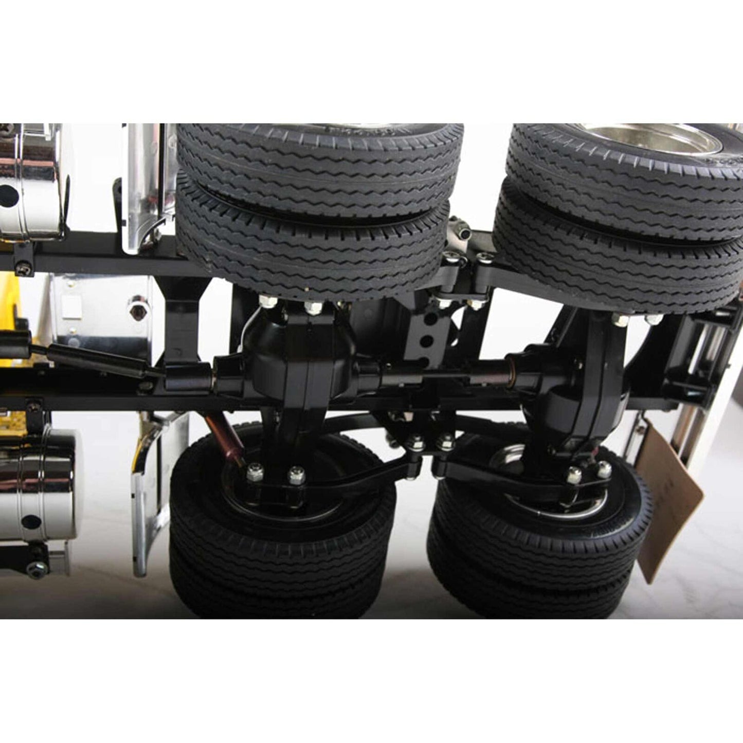 Tamiya 1/14 Globe Liner 2WD RC Semi Tractor Kit – Classic Cabover Scale Truck