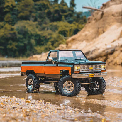 FMS FCX18 1/18 Chevrolet K10 RTR RC Truck – Scale Crawler with 2-Speed Transmission & LED Lights