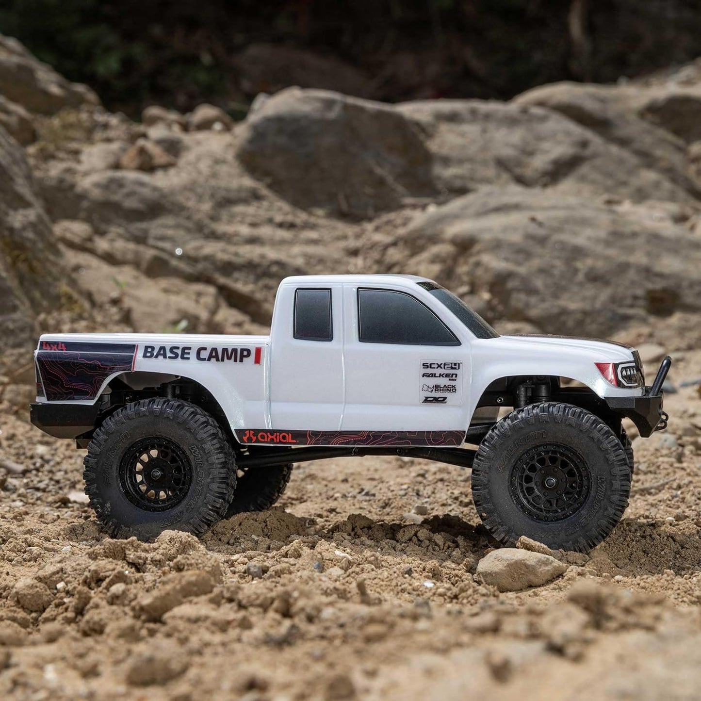 Axial SCX24 Base Camp 1/24 4WD Ready-to-Run Micro Rock Crawler with LED Lights