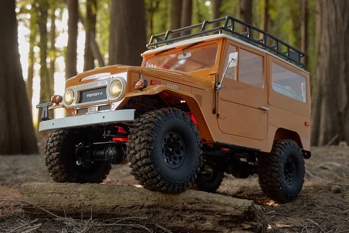 FMS Toyota FJ40 RS 1/10 Scale 4WD Brushed Rock Crawler Ready-to-Run Licensed Scale Truck