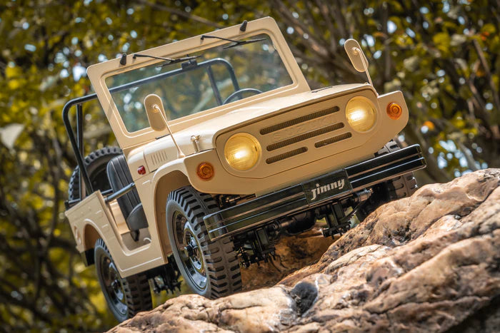 1/6 Suzuki Jimny RC crawler in action - climbing rocks
